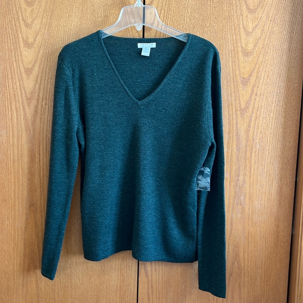 Merino v-neck sweater